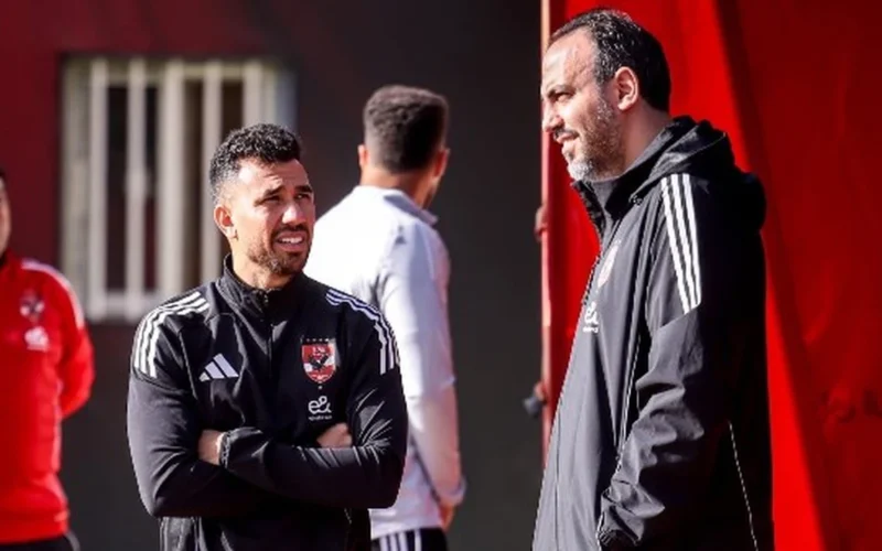 موقف ثنائي المنتخب.. طبيب الأهلي يوضح طبيعة إصابة تريزيجيه وزيزو ومدة غيابهما